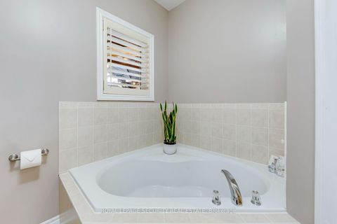 Photo 24 at 25 Pinecliff Crescent, Ardagh, Barrie