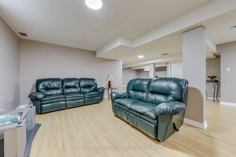 Photo 37 at 25 Pinecliff Crescent, Ardagh, Barrie