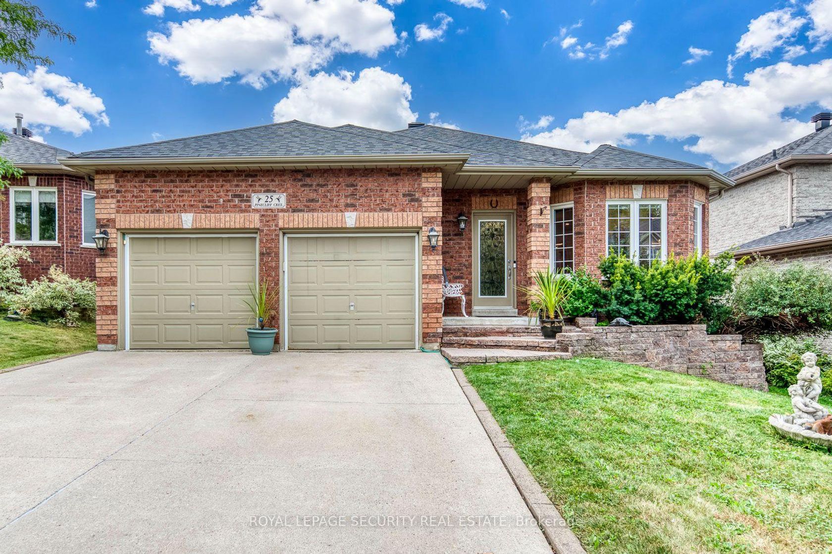 25 Pinecliff Crescent, Ardagh, Barrie photo number 2