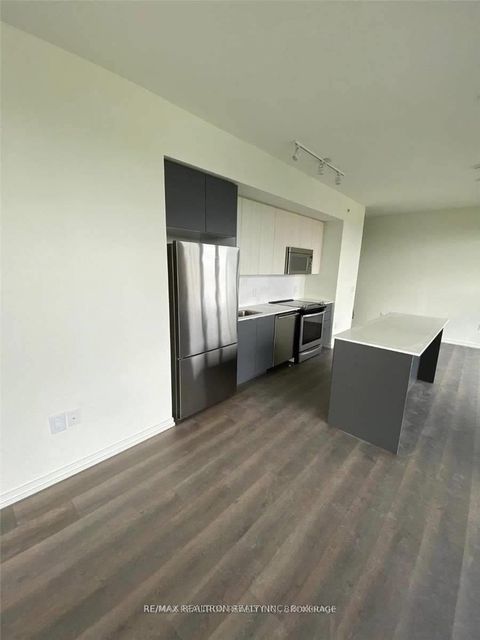 Photo 2 at 809 - 3237 Bayview Avenue, Steeles, Toronto