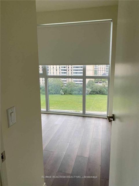 Photo 6 at 809 - 3237 Bayview Avenue, Steeles, Toronto