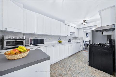 Photo 5 at 82 Pennyhill Drive, Malvern, Toronto