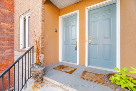 Photo 3 at 10 - 228 St George Street, Annex, Toronto
