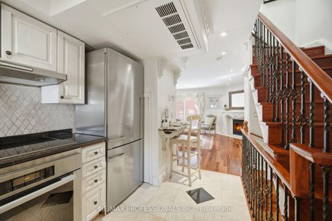 Photo 15 at 10 - 228 St George Street, Annex, Toronto