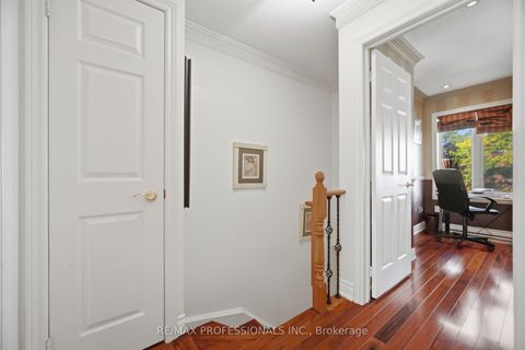 Photo 18 at 10 - 228 St George Street, Annex, Toronto
