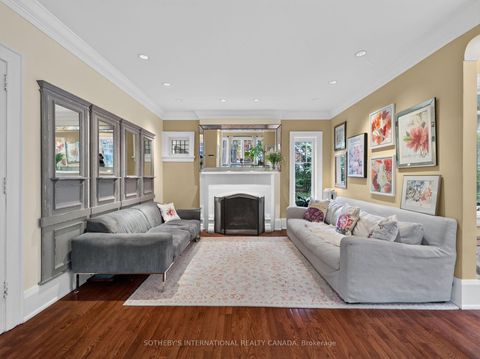 Photo 4 at 91 Braemore Gardens, Wychwood, Toronto