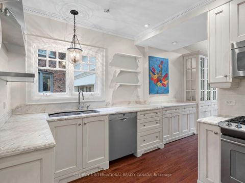 Photo 11 at 91 Braemore Gardens, Wychwood, Toronto