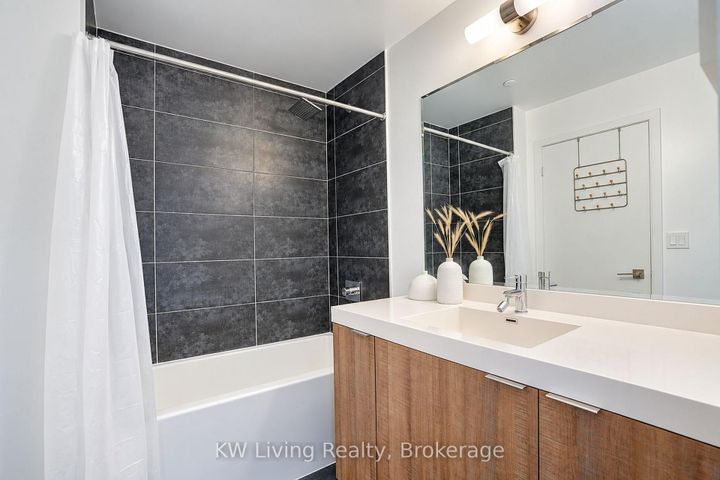 Photo 14 at 220 - 621 Sheppard Avenue E, Bayview Village, Toronto