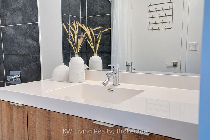 Photo 15 at 220 - 621 Sheppard Avenue E, Bayview Village, Toronto