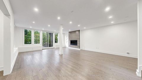 Photo 34 at 7 Greenbrook Drive, Greenbrook, Toronto