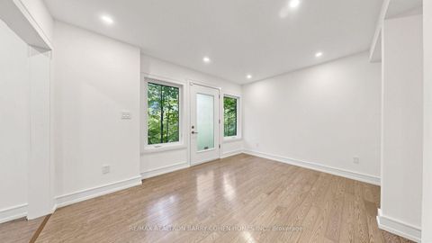 Photo 39 at 7 Greenbrook Drive, Greenbrook, Toronto