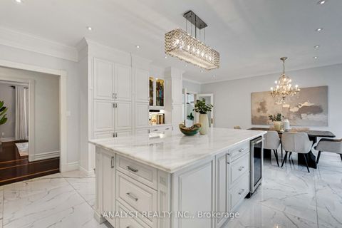 Photo 11 at 81 Orico Court, Kleinburg, Vaughan
