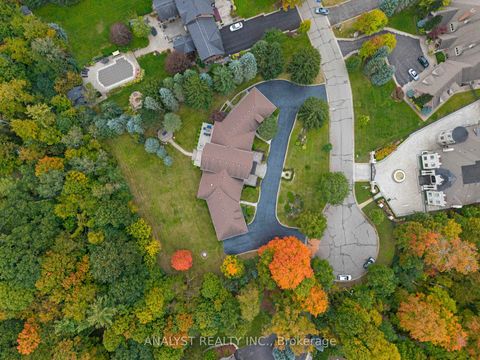 Photo 40 at 81 Orico Court, Kleinburg, Vaughan