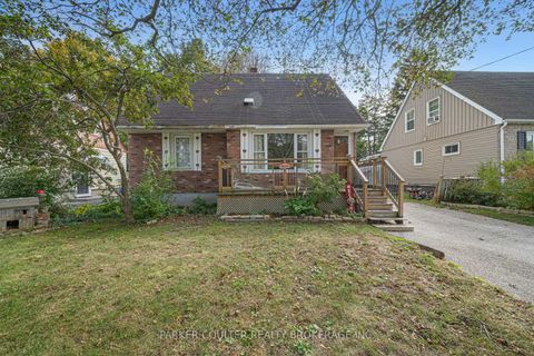 Photo 2 at 27 Campbell Avenue, Allandale, Barrie