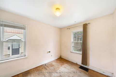 Photo 13 at 27 Campbell Avenue, Allandale, Barrie