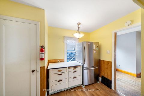 Photo 18 at 27 Campbell Avenue, Allandale, Barrie