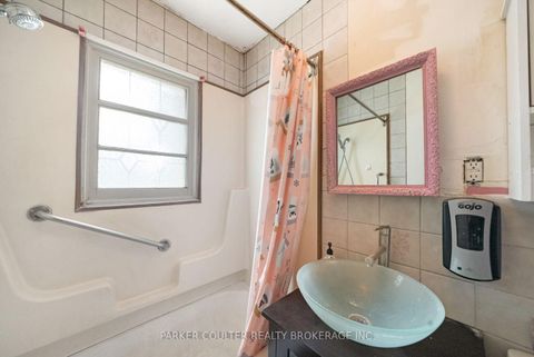 Photo 19 at 27 Campbell Avenue, Allandale, Barrie