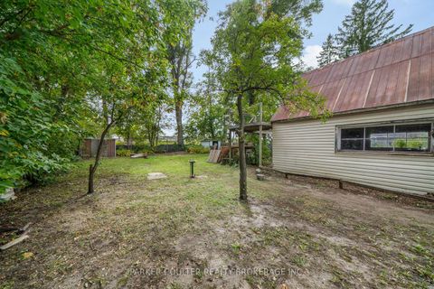 Photo 39 at 27 Campbell Avenue, Allandale, Barrie