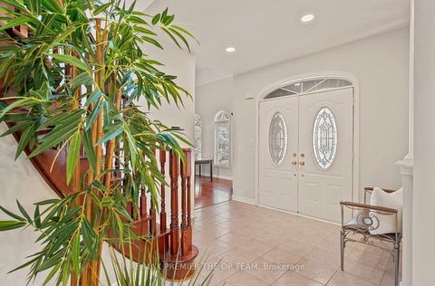 Photo 1 at 58 Calera Crescent, Sonoma Heights, Vaughan