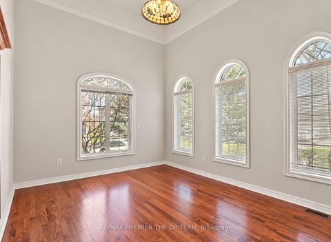Photo 3 at 58 Calera Crescent, Sonoma Heights, Vaughan
