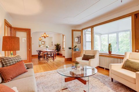Photo 8 at 30 Barbara Crescent, East York, Toronto