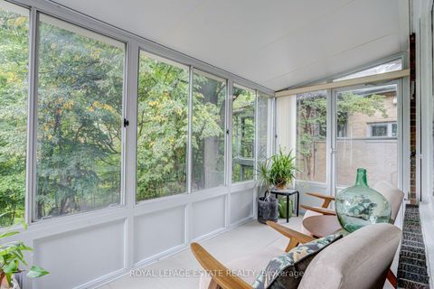 Photo 12 at 30 Barbara Crescent, East York, Toronto