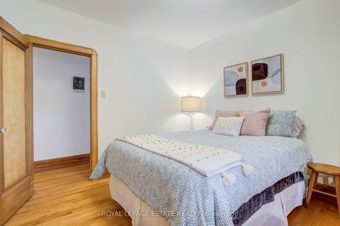 Photo 21 at 30 Barbara Crescent, East York, Toronto