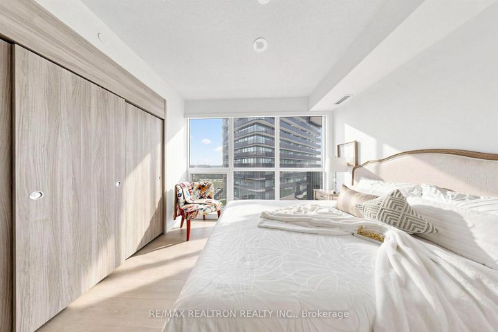 Photo 14 at 1102 - 68 Esther Shiner Boulevard, Bayview Village, Toronto