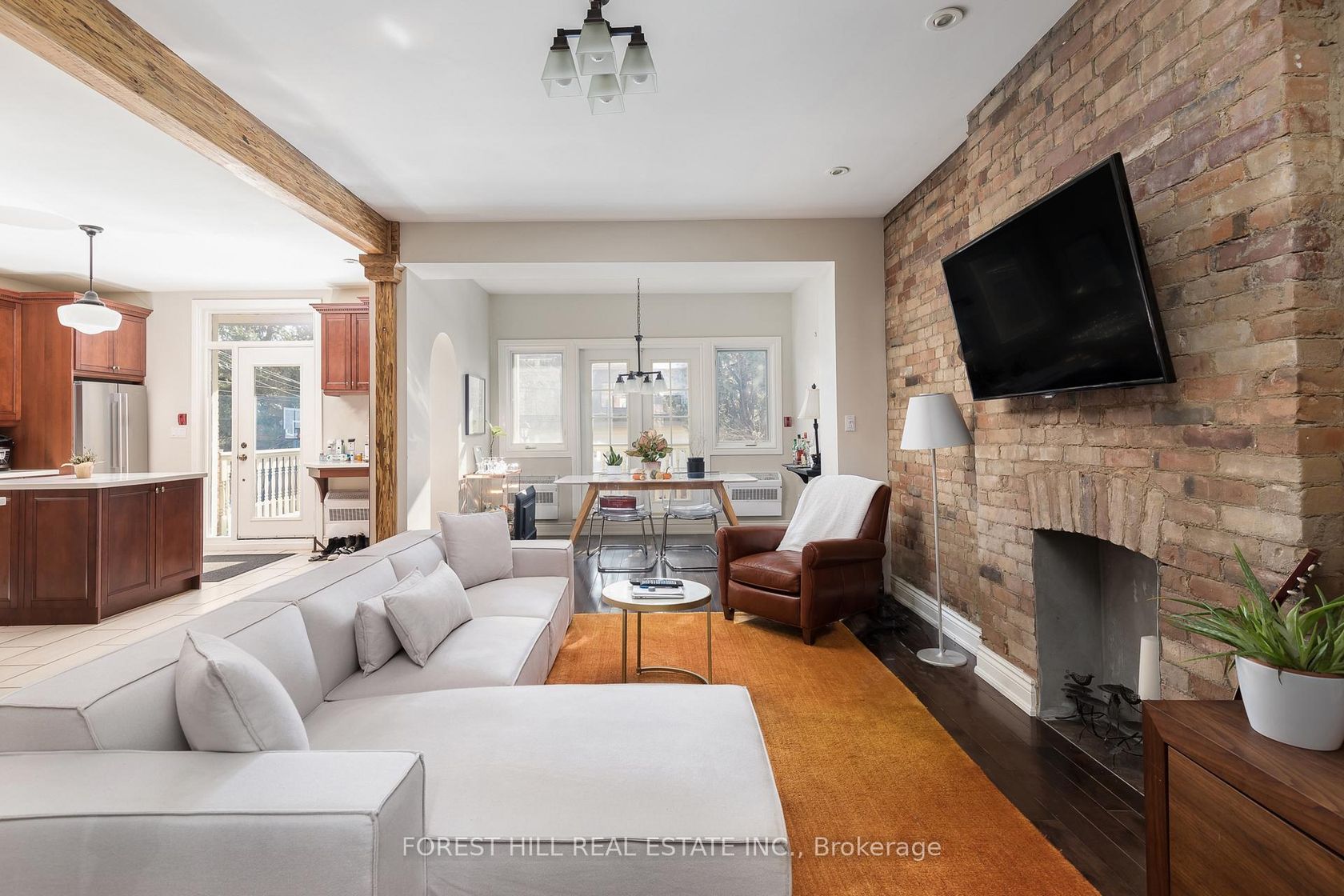 105 Balmoral Avenue, St. Clair, Toronto 