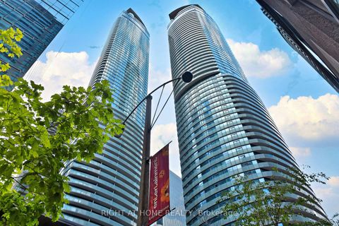 Photo 1 at 708 - 14 York Street, Waterfront Communities C1, Toronto