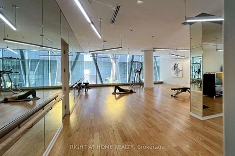 Photo 26 at 708 - 14 York Street, Waterfront Communities C1, Toronto