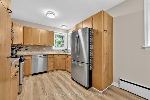 Photo 3 at 116 Shirley Avenue, Sunnidale, Barrie