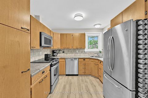 Photo 4 at 116 Shirley Avenue, Sunnidale, Barrie
