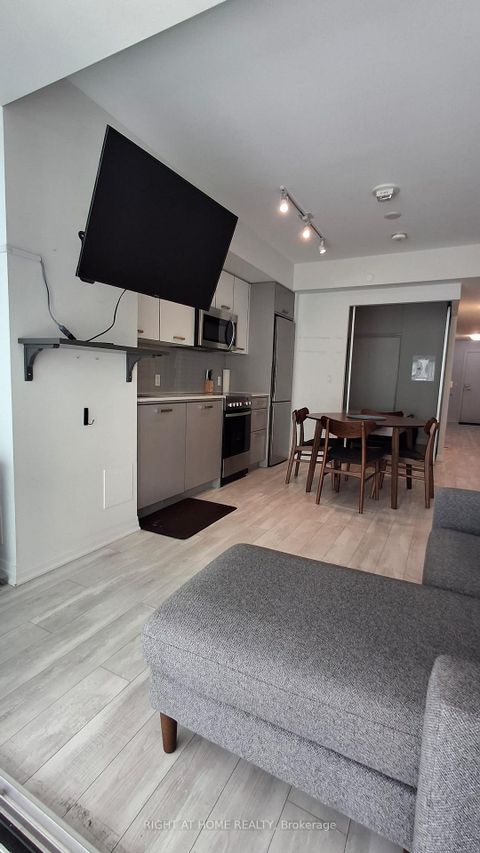 Photo 3 at 211 - 1630 Queen Street E, The Beaches, Toronto