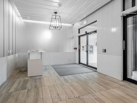 Photo 11 at 211 - 1630 Queen Street E, The Beaches, Toronto