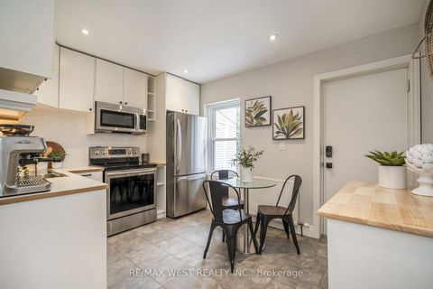 Photo 11 at 316 Monarch Park Avenue, East York, Toronto