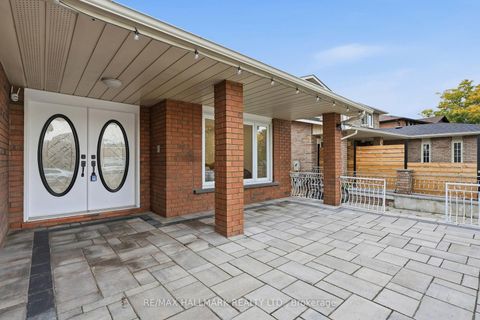 Photo 3 at 44 Olympia Gate, East Woodbridge, Vaughan