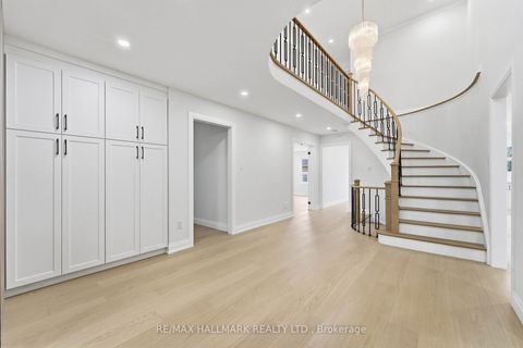 Photo 6 at 44 Olympia Gate, East Woodbridge, Vaughan