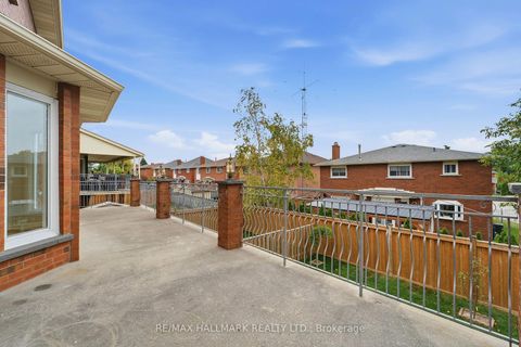 Photo 11 at 44 Olympia Gate, East Woodbridge, Vaughan