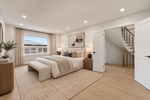 Photo 12 at 44 Olympia Gate, East Woodbridge, Vaughan