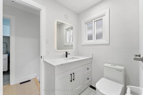 Photo 13 at 44 Olympia Gate, East Woodbridge, Vaughan