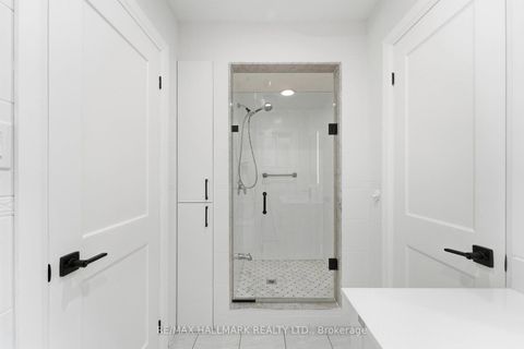 Photo 14 at 44 Olympia Gate, East Woodbridge, Vaughan