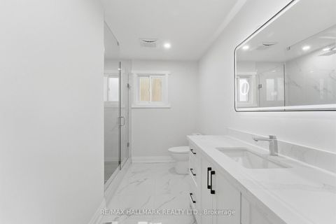 Photo 23 at 44 Olympia Gate, East Woodbridge, Vaughan