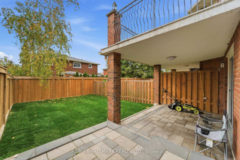 Photo 38 at 44 Olympia Gate, East Woodbridge, Vaughan