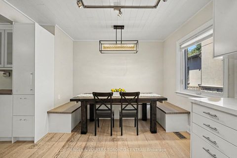 Photo 3 at 28 Inverleigh Drive, Queensway, Toronto