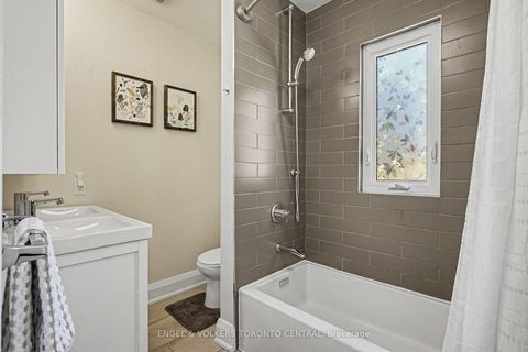 Photo 8 at 28 Inverleigh Drive, Queensway, Toronto