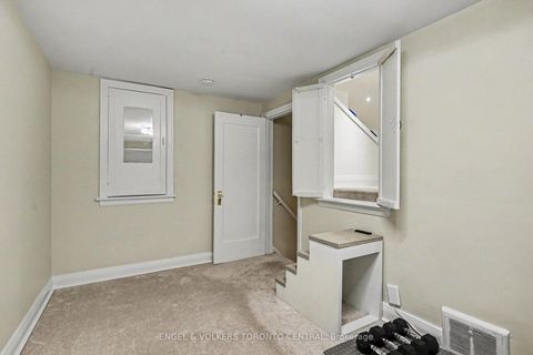 Photo 13 at 28 Inverleigh Drive, Queensway, Toronto