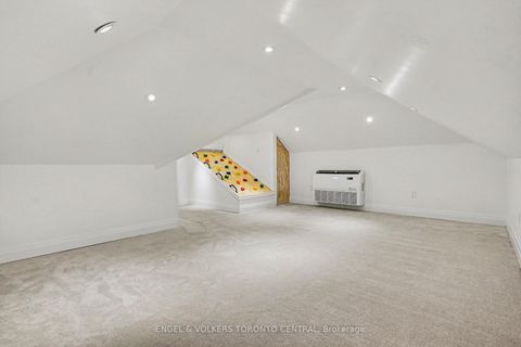 Photo 14 at 28 Inverleigh Drive, Queensway, Toronto