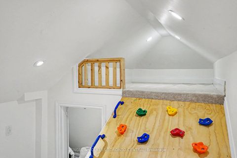 Photo 16 at 28 Inverleigh Drive, Queensway, Toronto