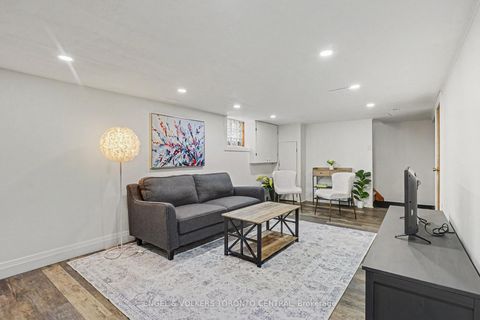 Photo 17 at 28 Inverleigh Drive, Queensway, Toronto